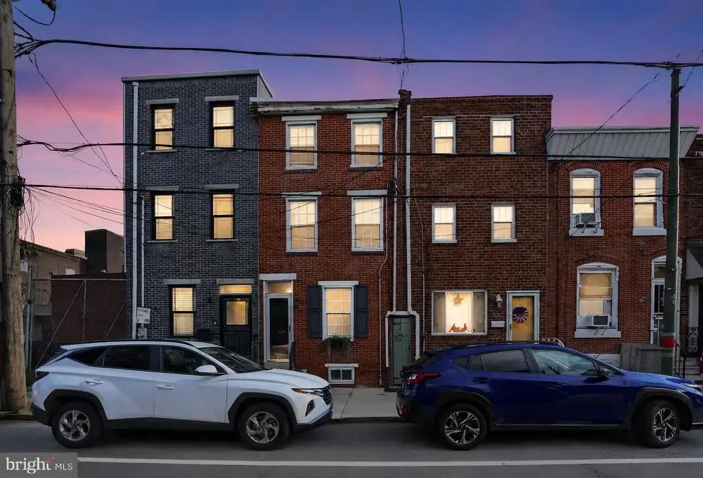 128 Tasker St, PHILADELPHIA