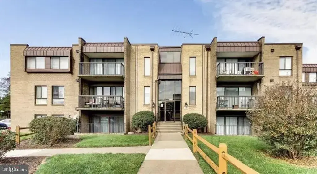 7598 Gales Ct #203, MANASSAS