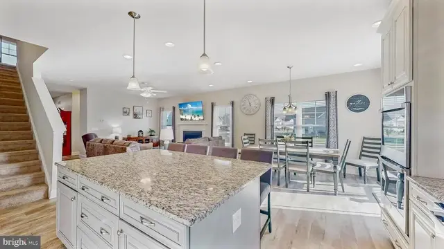 594 Horse Trail Ln, Felton
