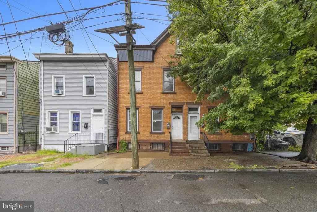 516 Bridge St, TRENTON
