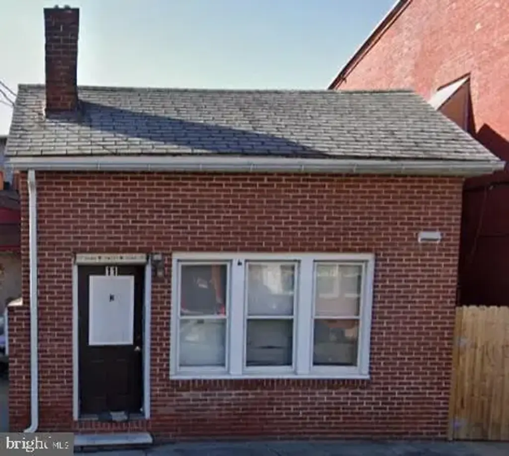 11 N 6th St, LEBANON