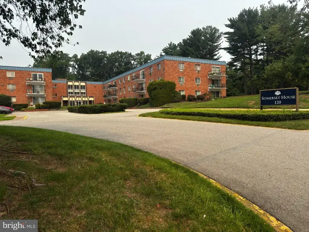 120 N Bethlehem Pike #305-a, FORT WASHINGTON