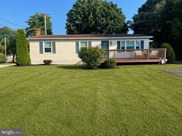 85 Cemetery Ave, Stewartstown