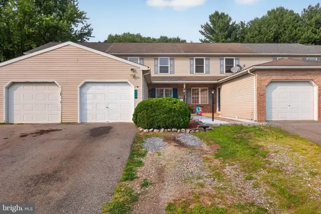 317 Groffdale Rd, Quarryville