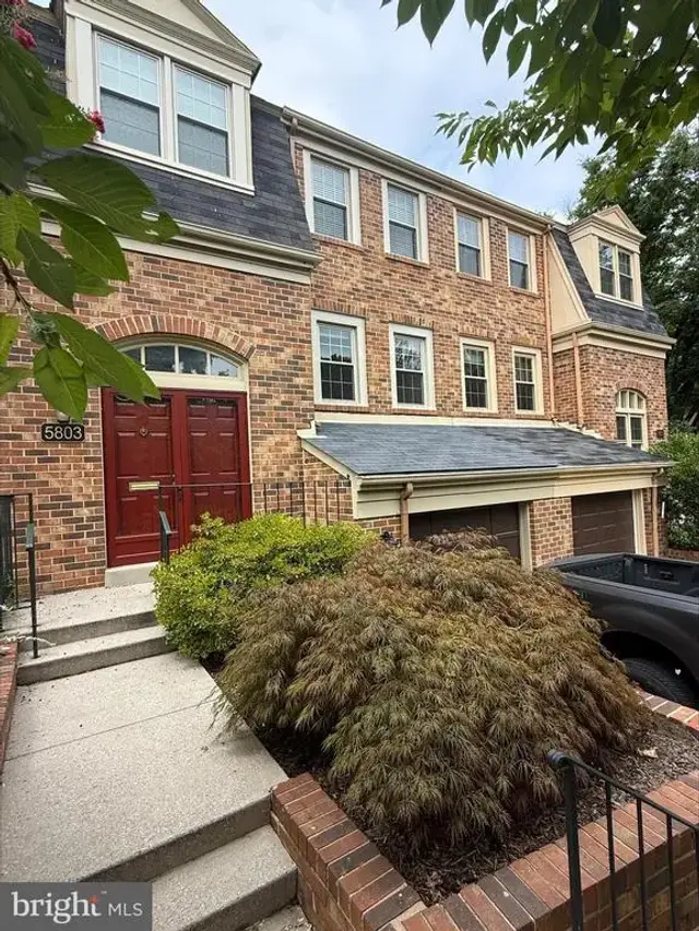 5803 Tudor Ln, Rockville