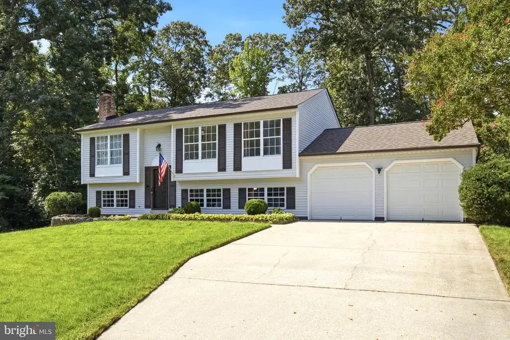 21255 Scarborough Dr, LEXINGTON PARK