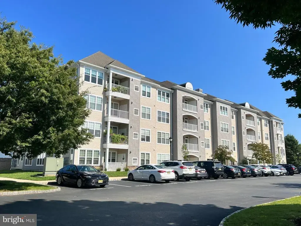 416 Masterson Ct, EWING