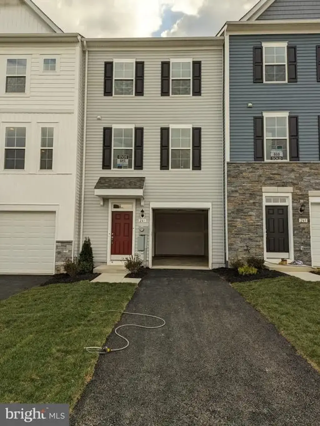 241 Hillsdale Place, MARTINSBURG