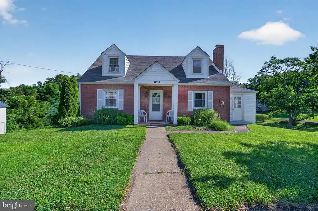 1232 Strasburg Rd, FRONT ROYAL