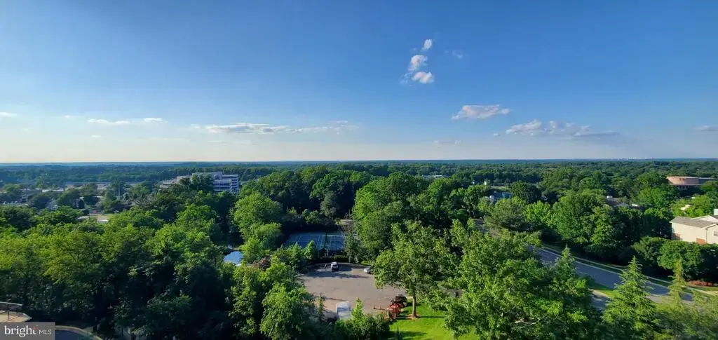 8380 Greensboro Dr #722, MCLEAN