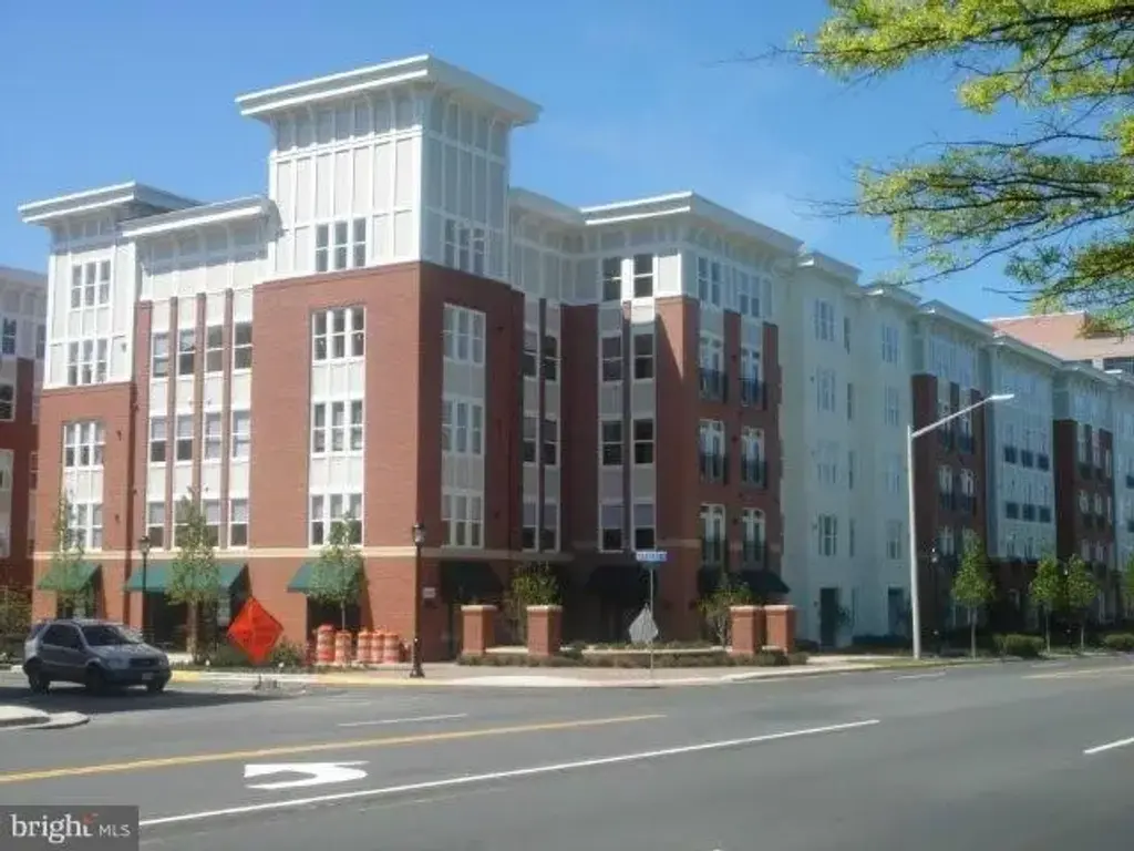 2665 Prosperity Ave #307, FAIRFAX