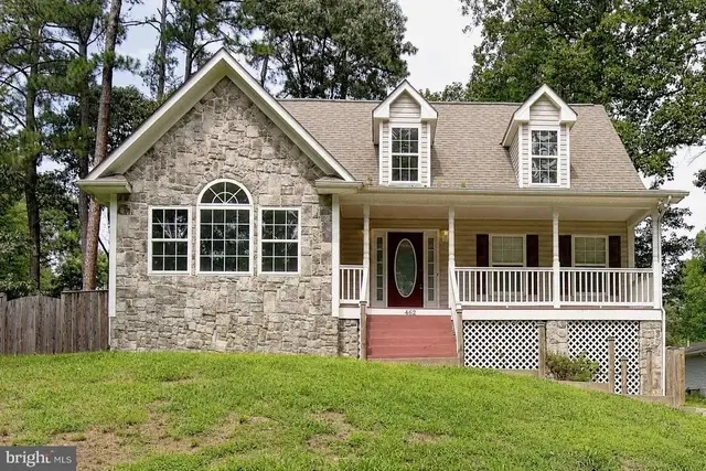 462 Buckler Dr, Lusby