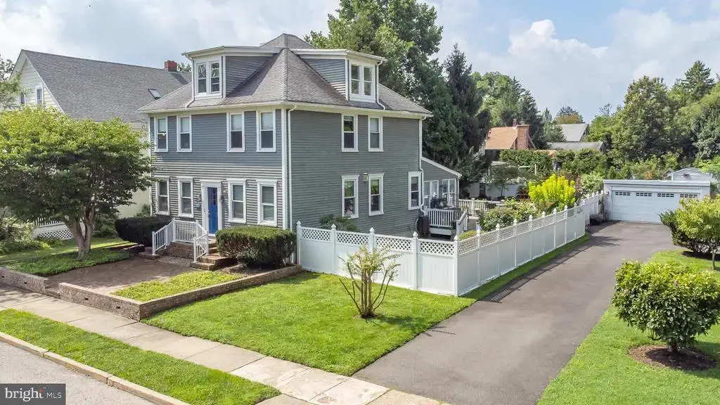 21 Craven Ln, LAWRENCE TOWNSHIP