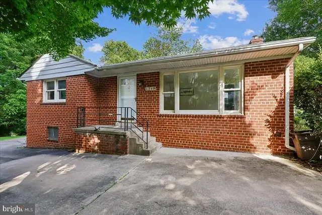 4509 Strathmore Ave, Garrett Park