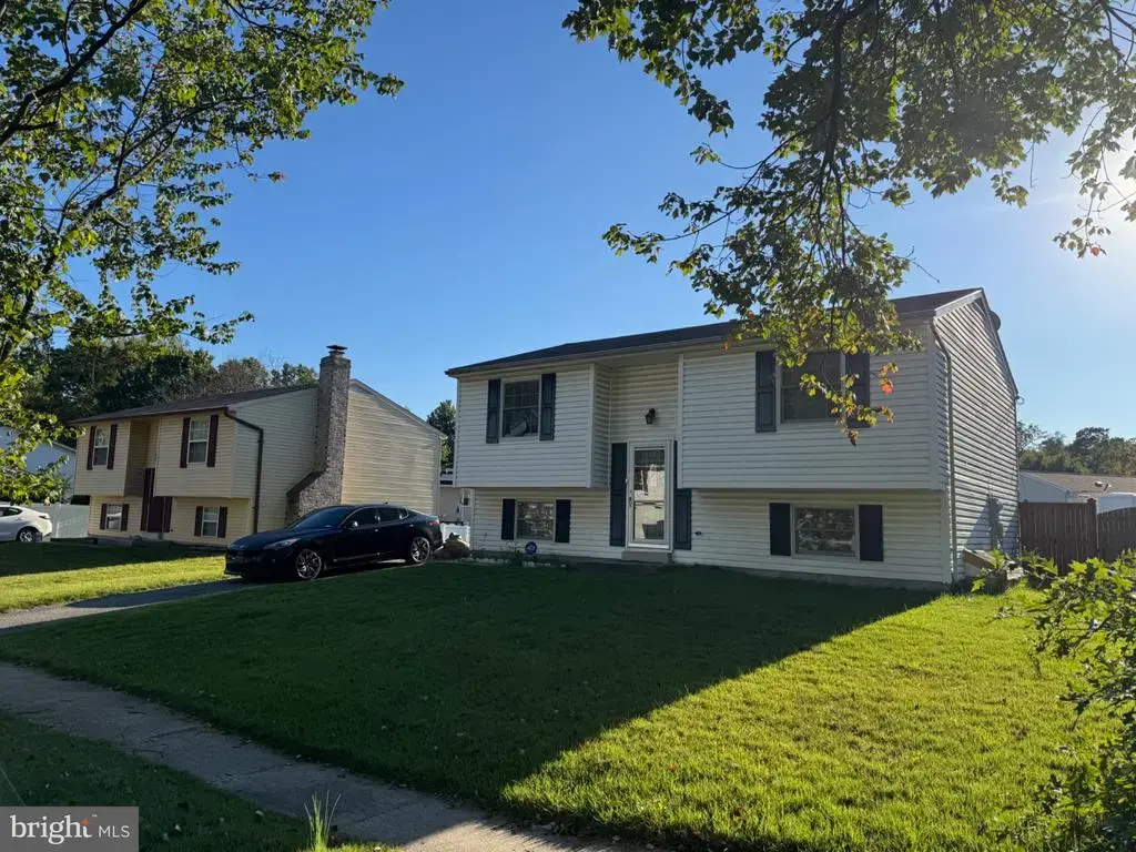 1419 Macedonia Dr, HANOVER