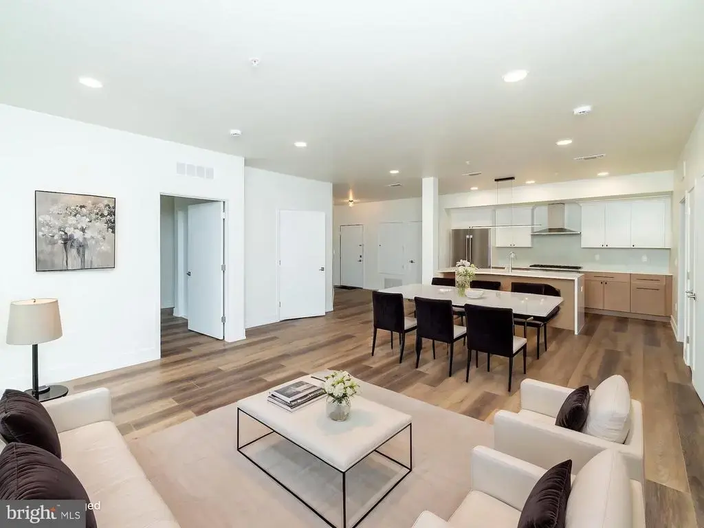 19 Lincoln Court #103, PRINCETON