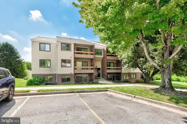 1001 Scarlet Oak Ct #2a, Hampstead