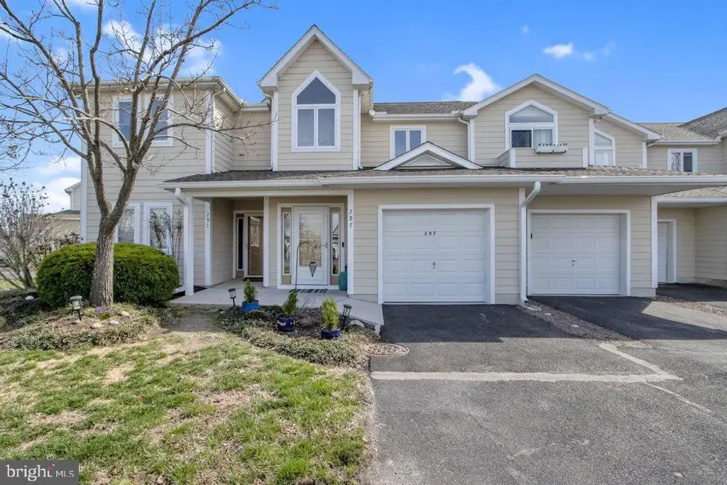 297 Lakeside Dr #71d, LEWES