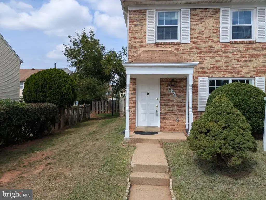 9032 Whispering Pine Ct, MANASSAS