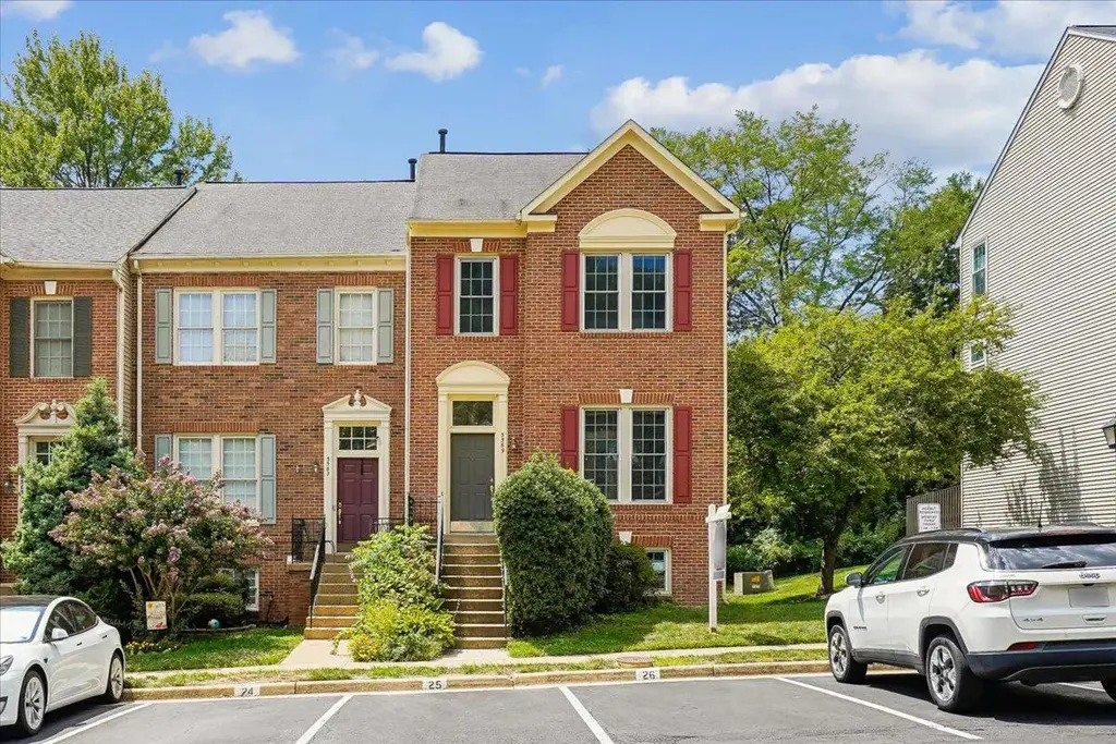 5569 Jowett Ct, ALEXANDRIA