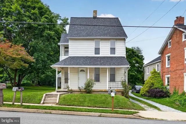 154 S Main St, Seven Valleys