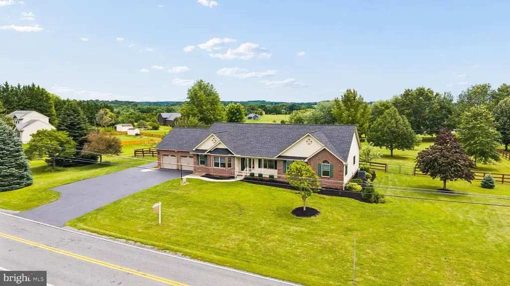 2165 Harney Rd, LITTLESTOWN