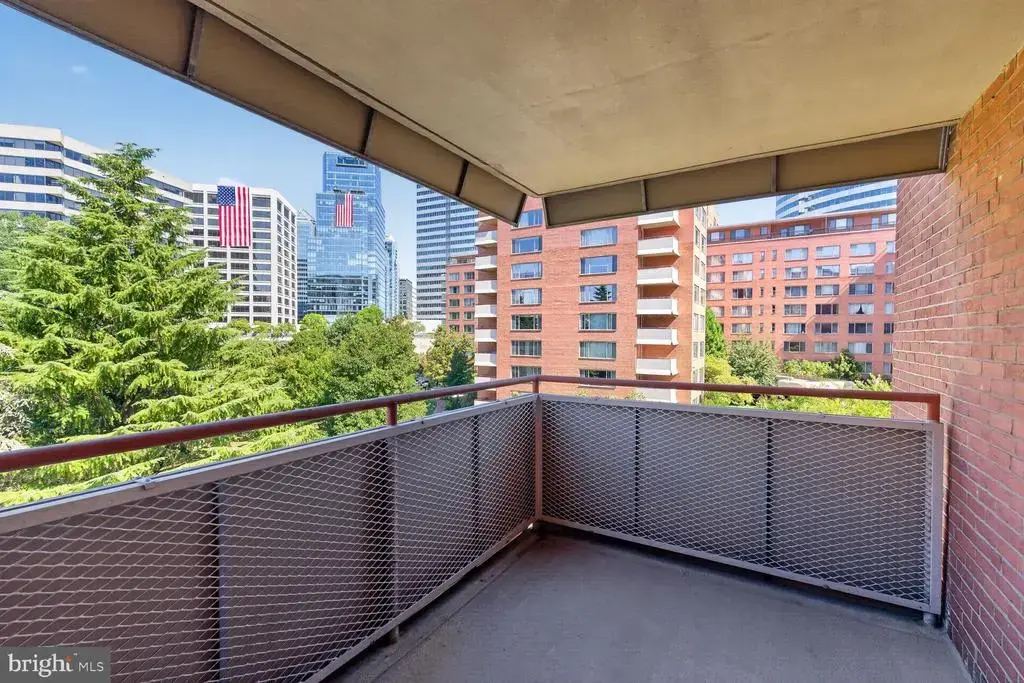 1111 Arlington Blvd #419, ARLINGTON