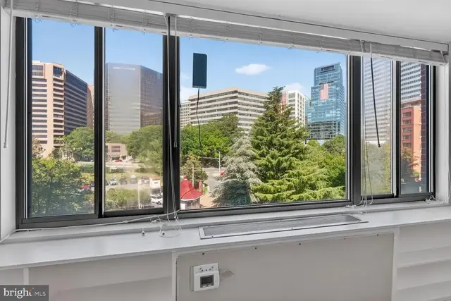 1111 Arlington Blvd #419, Arlington