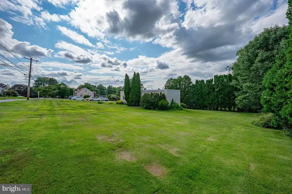 1416 Steel Rd, HAVERTOWN