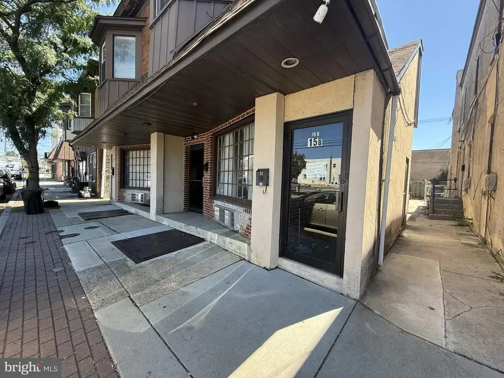 15 W 10th St #b, MARCUS HOOK