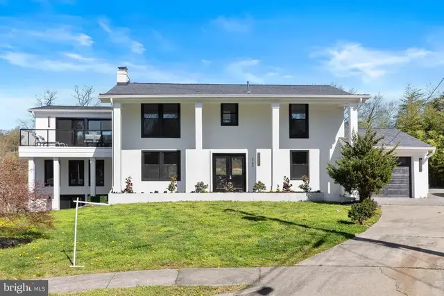 2100 S Pierce St, Arlington