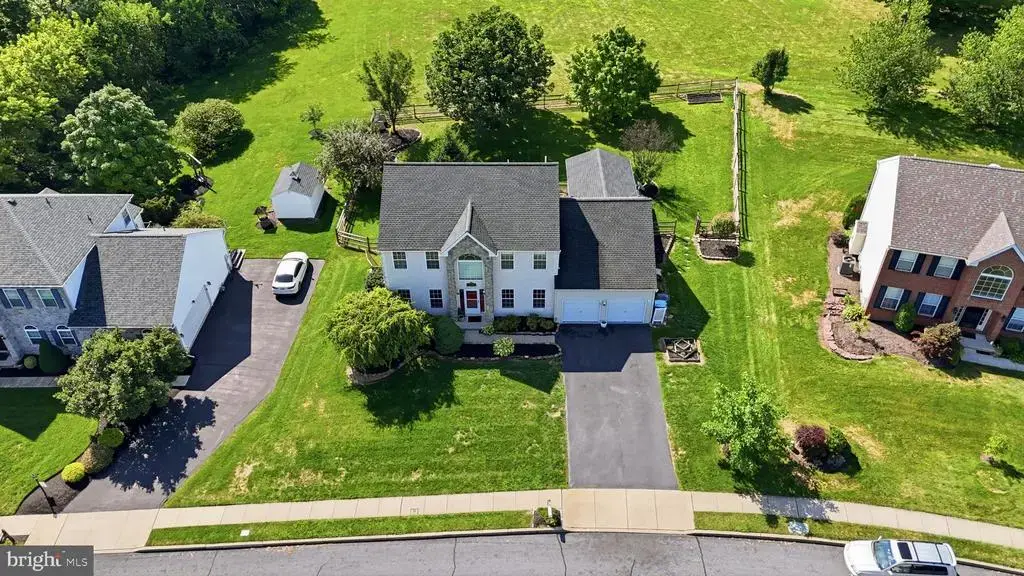 1062 Kingscote Dr, HARLEYSVILLE