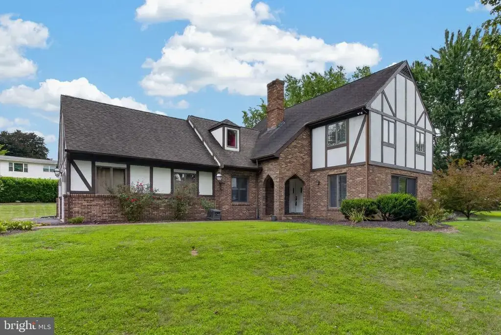 60 Country Ct, LANDISVILLE