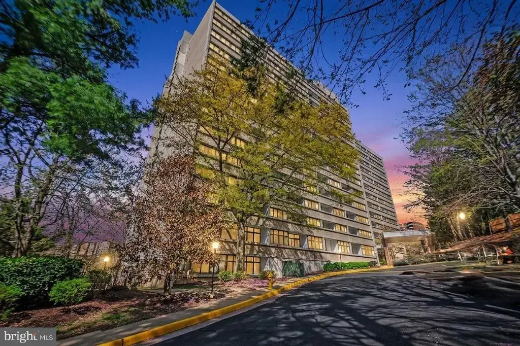 5911 Edsall Rd #608, ALEXANDRIA