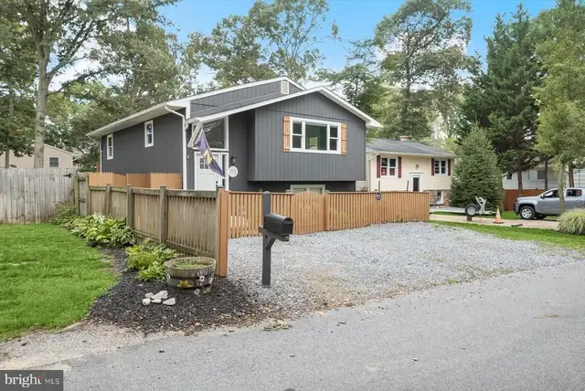 579 West Dr, Severna Park