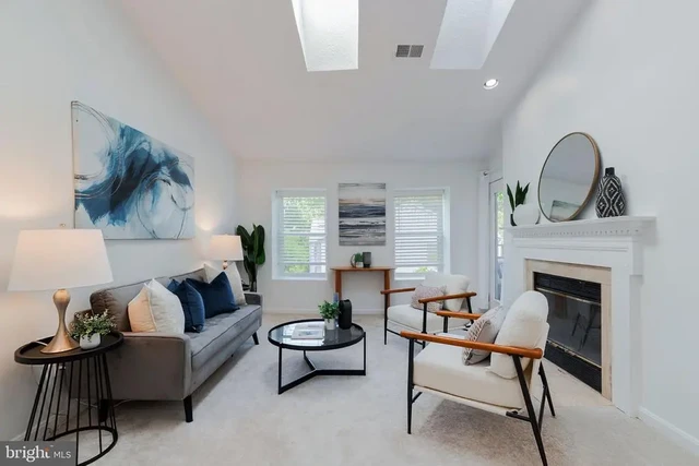 7703 Lafayette Dr #55, Annandale