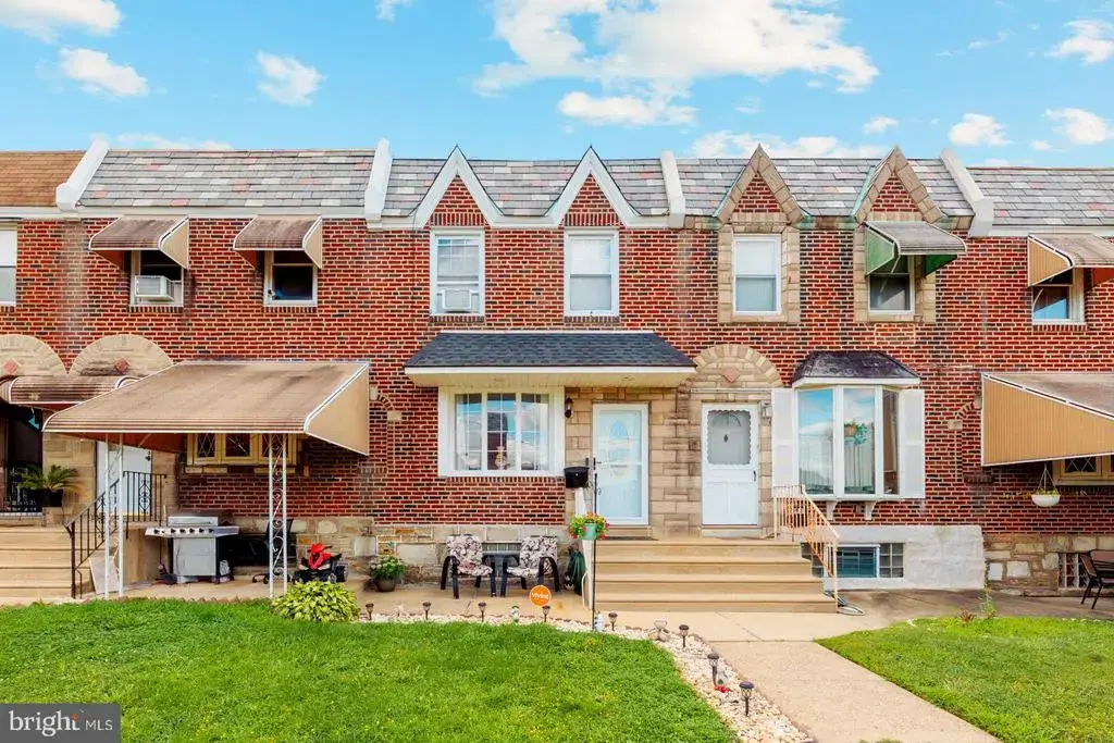 1979 Lardner St, PHILADELPHIA