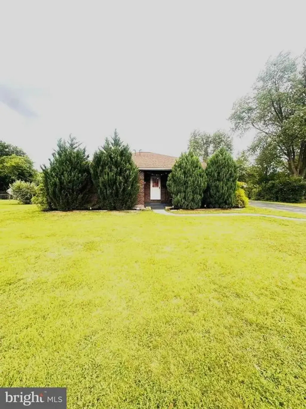 4705 Saint George, READING