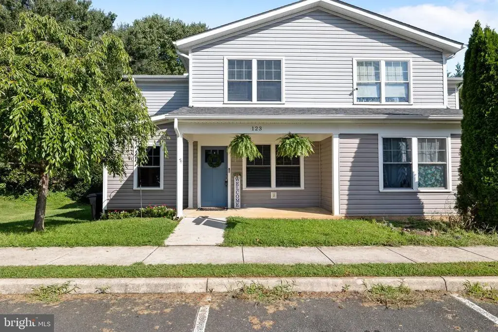 123 Flikeid Ln, WARRENTON