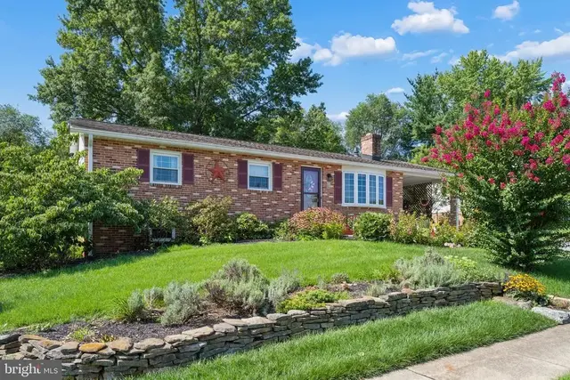 216 Glade Blvd, Walkersville