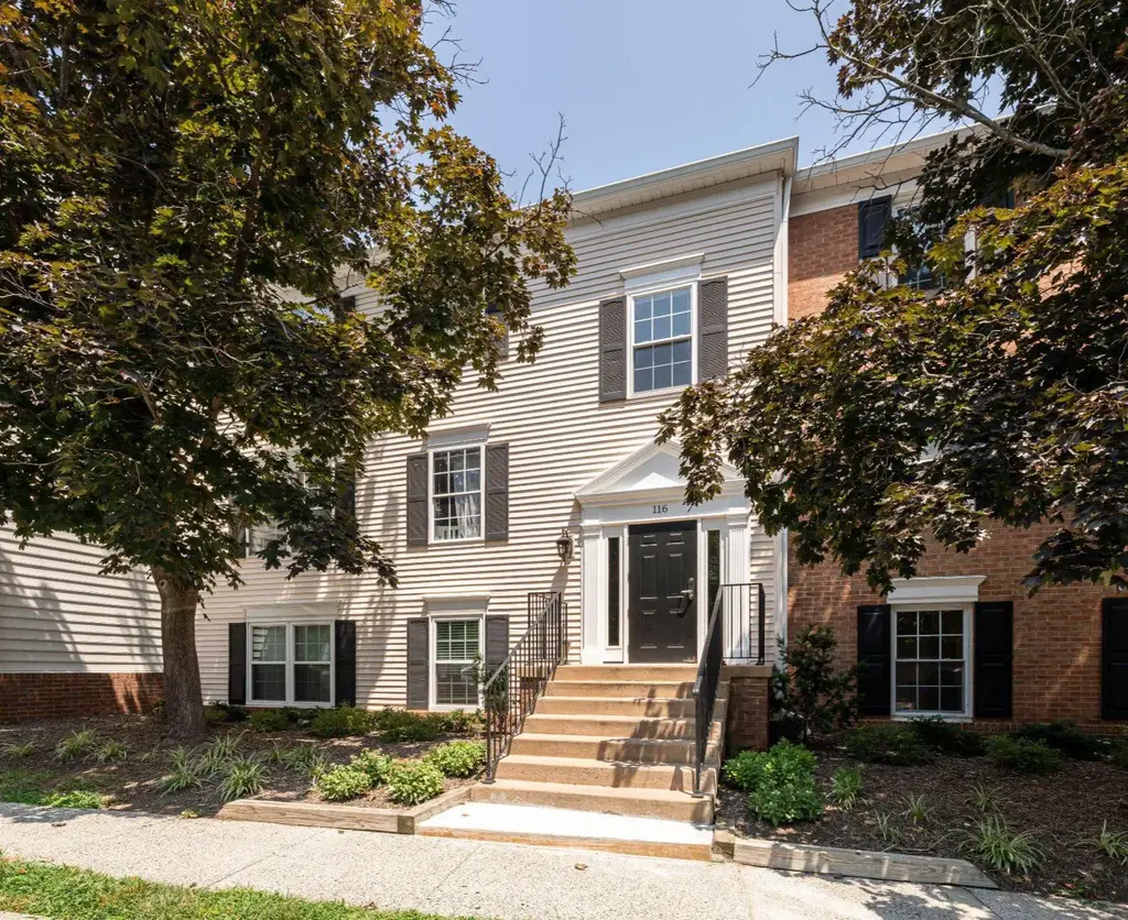 116 Prosperity Se #b, LEESBURG