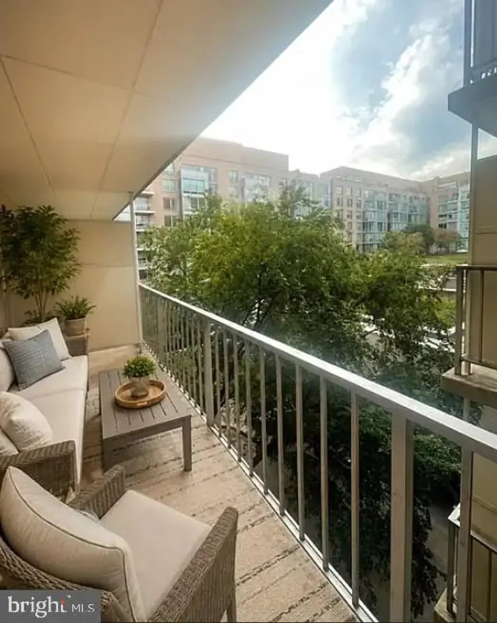 2201 L St Nw #720, WASHINGTON