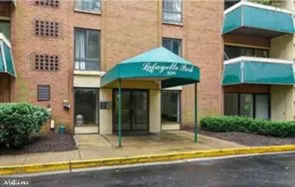6141 Leesburg Pike #208, FALLS CHURCH