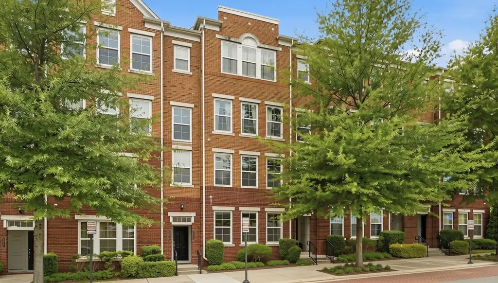 2939 Finsbury Pl #103, FAIRFAX