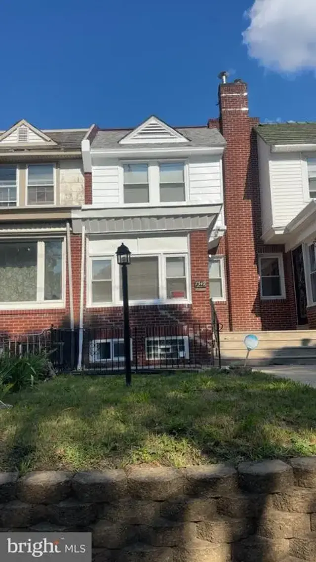 7349 E Walnut Ln, Philadelphia