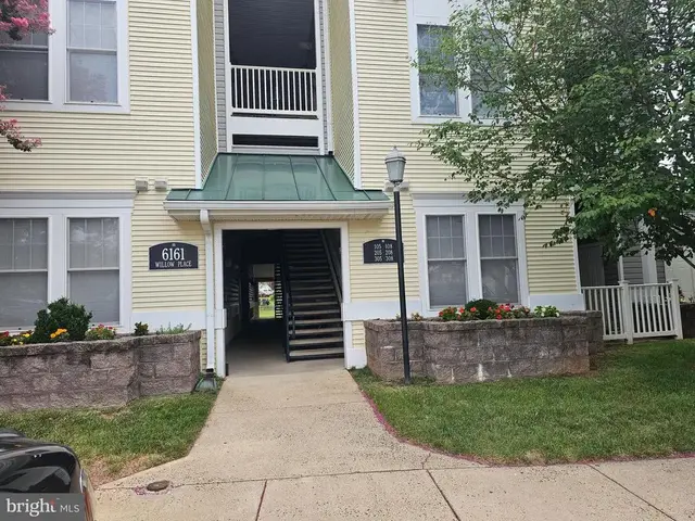 6161 Willow Pl #106, Bealeton