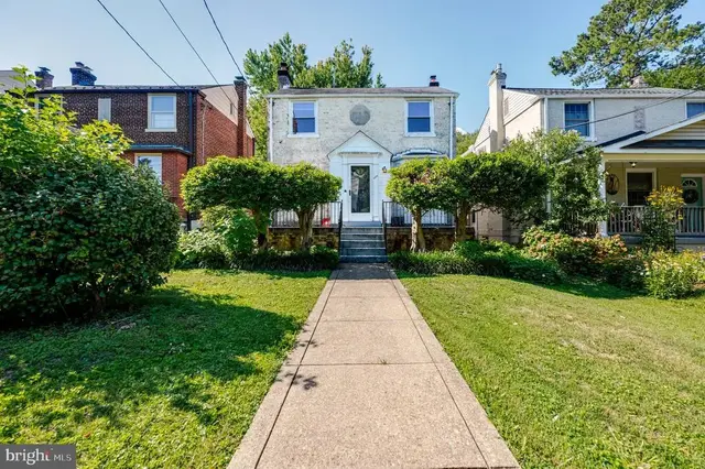 4530 Harrison St Nw, Washington