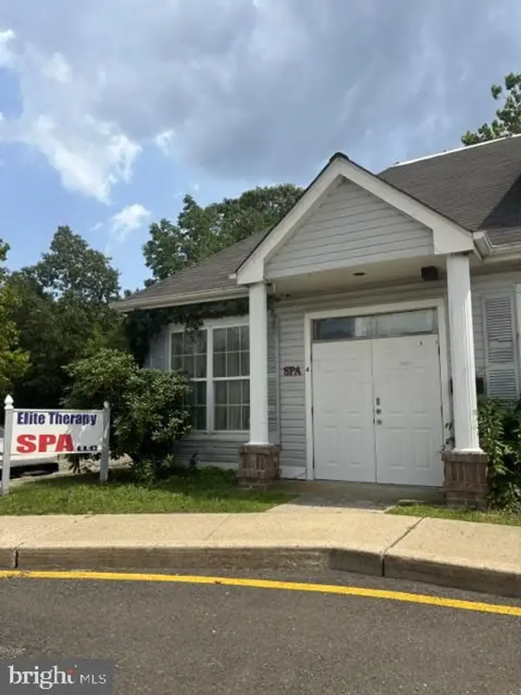 355 Route 9 #4, BAYVILLE