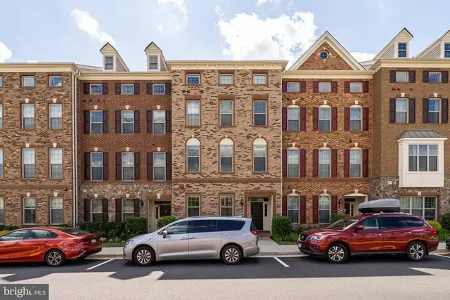 22489 Naugatuck Sq, Ashburn