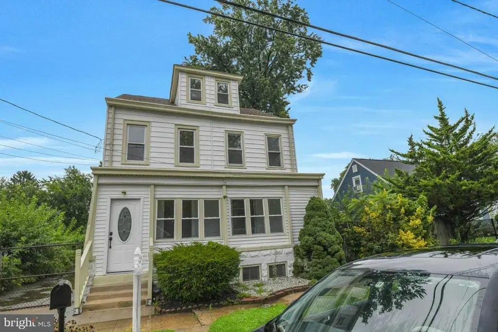 134 Grand Ave, HAMILTON